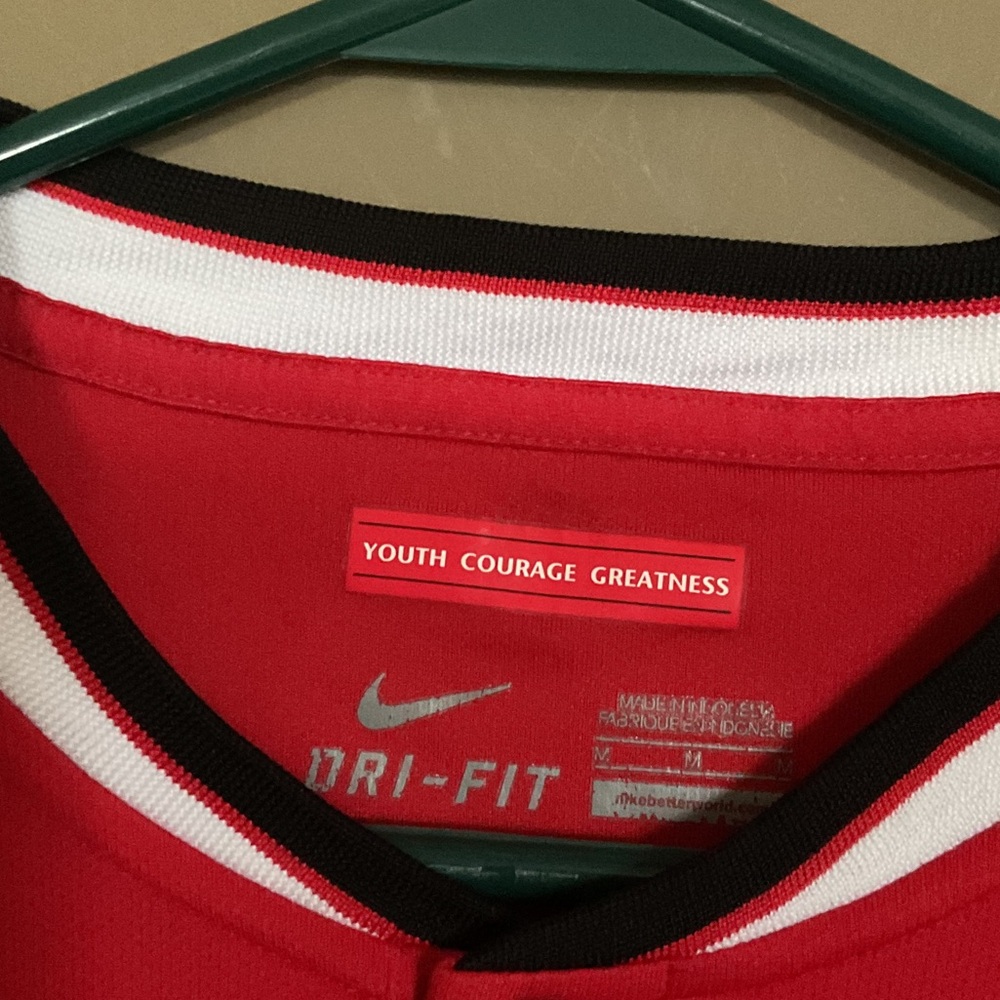 Authentic Nike Red Manchester United Jersey 2014/2015 home football shirt - Picture 4 of 7